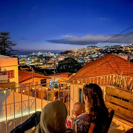 The Luzia House - Sunny 4br With Gardens, Terraces, Ac, On-site Parking * フンシャル