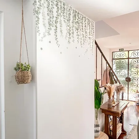 The Luzia House - Sunny 4br With Gardens, Terraces, Ac, On-site Parking