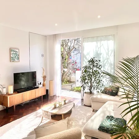 The Luzia House - Sunny 4br With Gardens, Terraces, Ac, On-site Parking フンシャル