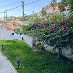 The Luzia House - Sunny 4br With Gardens, Terraces, Ac, On-site Parking * 丰沙尔