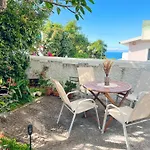 The Luzia House - Sunny 4br With Gardens, Terraces, Ac, On-site Parking 度假居