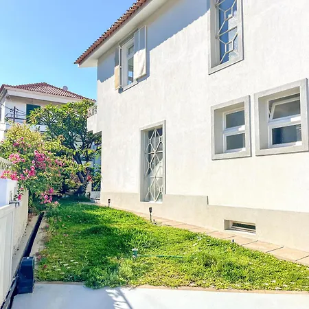 Feriehus The Luzia House - Sunny 4br With Gardens, Terraces, Ac, On-site Parking Funchal (Madeira)