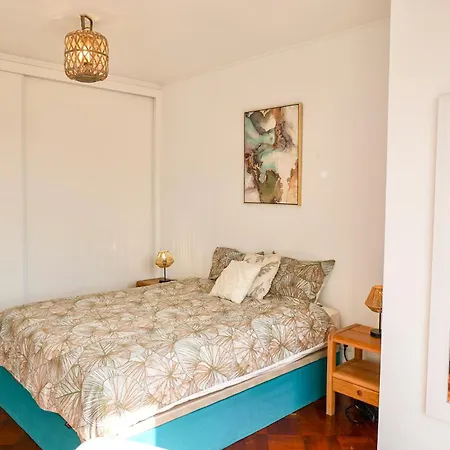 Feriehus The Luzia House - Sunny 4br With Gardens, Terraces, Ac, On-site Parking *