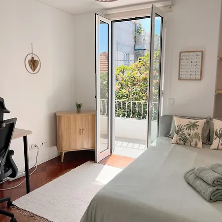 Dom wakacyjny The Luzia House - Sunny 4br With Gardens, Terraces, Ac, On-site Parking *