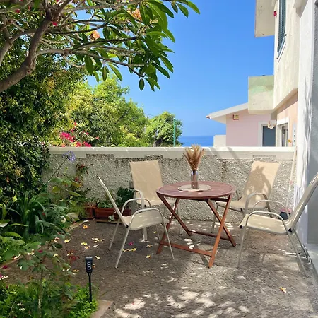 The Luzia House - Sunny 4br With Gardens, Terraces, Ac, On-site Parking *