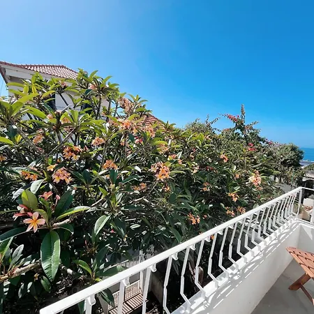 The Luzia House - Sunny 4br With Gardens, Terraces, Ac, On-site Parking Funchal (Madeira)