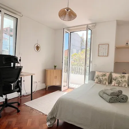 The Luzia House - Sunny 4br With Gardens, Terraces, Ac, On-site Parking