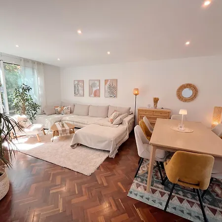 The Luzia House - Sunny 4br With Gardens, Terraces, Ac, On-site Parking Feriehus *