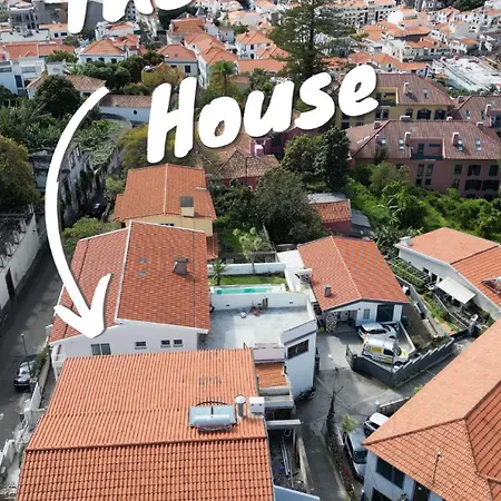 The Luzia House - Sunny 4br With Gardens, Terraces, Ac, On-site Parking * Funchal (Madeira)