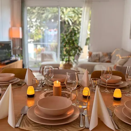 Casa de Férias The Luzia House - Sunny 4br With Gardens, Terraces, Ac, On-site Parking *