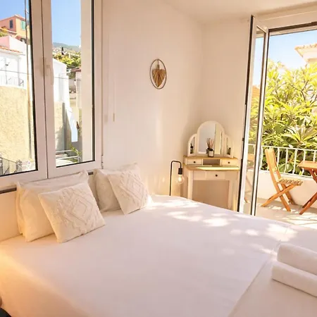The Luzia House - Sunny 4br With Gardens, Terraces, Ac, On-site Parking Funchal (Madeira)
