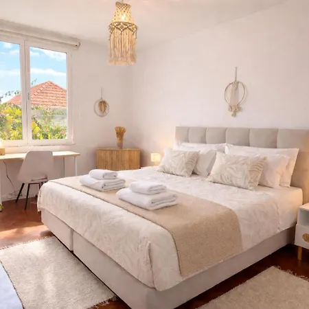 The Luzia House - Sunny 4br With Gardens, Terraces, Ac, On-site Parking *