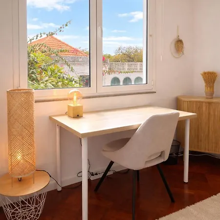 The Luzia House - Sunny 4br With Gardens, Terraces, Ac, On-site Parking