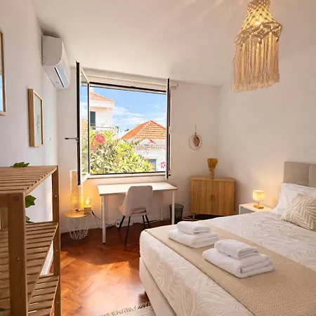 Holiday home The Luzia House - Sunny 4br With Gardens, Terraces, Ac, On-site Parking *