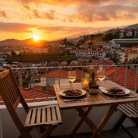 The Luzia House - Sunny 4br With Gardens, Terraces, Ac, On-site Parking *