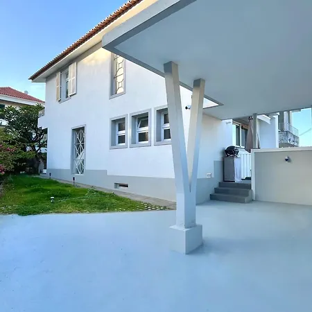 Holiday home The Luzia House - Sunny 4br With Gardens, Terraces, Ac, On-site Parking