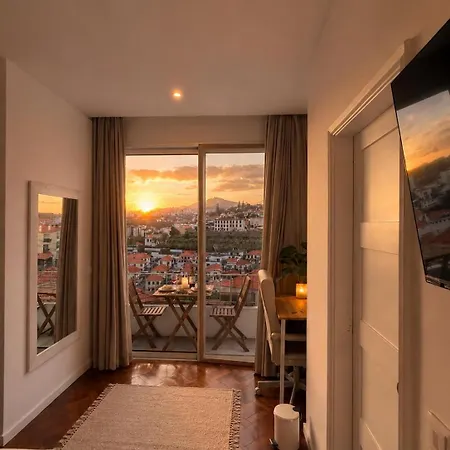 The Luzia House - Sunny 4br With Gardens, Terraces, Ac, On-site Parking *