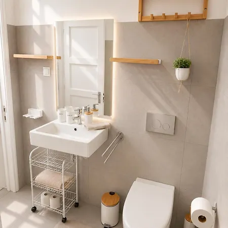 The Luzia House - Sunny 4br With Gardens, Terraces, Ac, On-site Parking