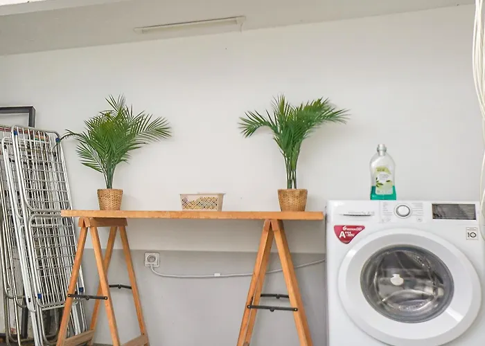 The Luzia House - Sunny 4br With Gardens, Terraces, Ac, On-site Parking *