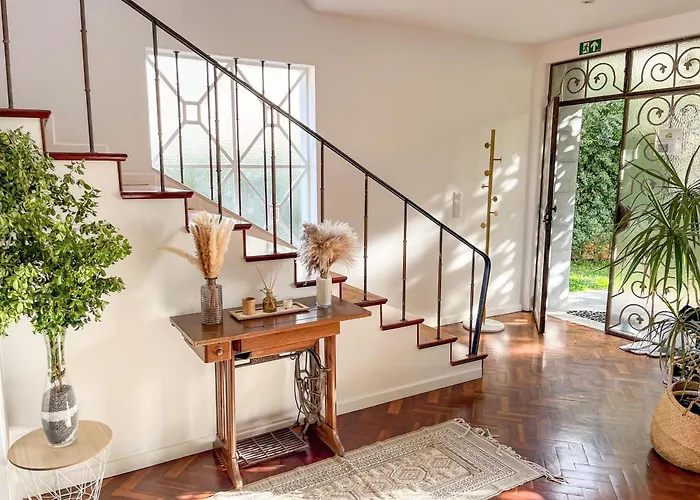 The Luzia House - Sunny 4br With Gardens, Terraces, Ac, On-site Parking