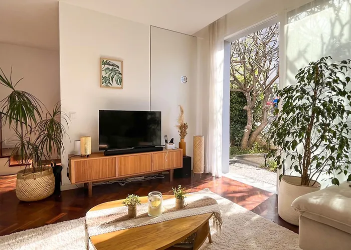 The Luzia House - Sunny 4br With Gardens, Terraces, Ac, On-site Parking