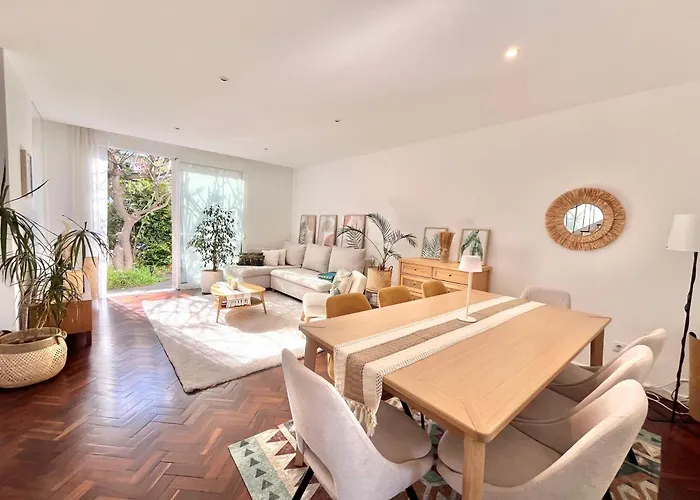 Tatil Evi The Luzia House - Sunny 4br With Gardens, Terraces, Ac, On-site Parking *