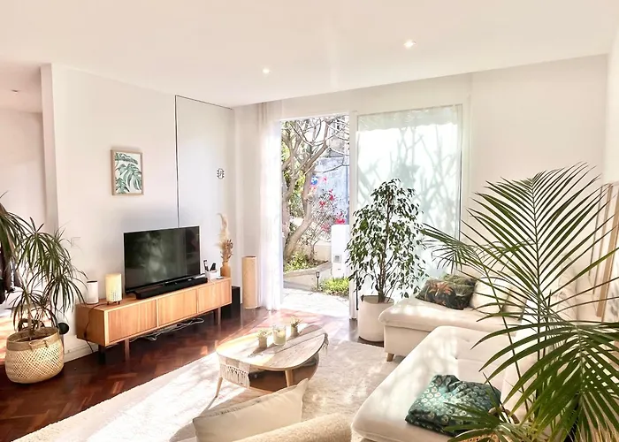 The Luzia House - Sunny 4br With Gardens, Terraces, Ac, On-site Parking Funchal