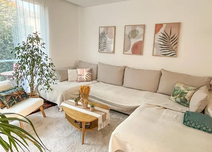 The Luzia House - Sunny 4br With Gardens, Terraces, Ac, On-site Parking * Funchal (Madeira)