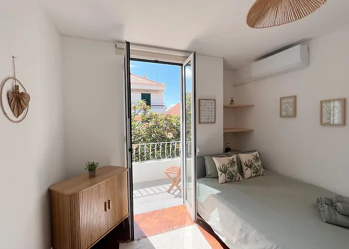 The Luzia House - Sunny 4br With Gardens, Terraces, Ac, On-site Parking Tatil Evi