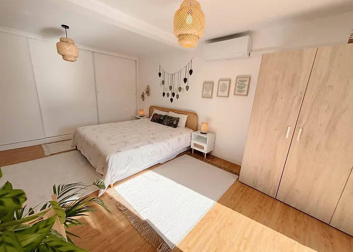 The Luzia House - Sunny 4br With Gardens, Terraces, Ac, On-site Parking Σπίτι διακοπών Φουνκάλ