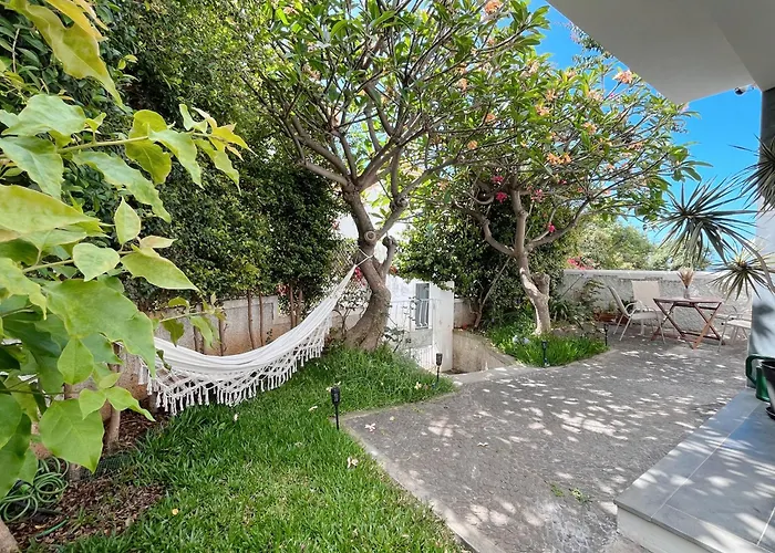 Tatil Evi The Luzia House - Sunny 4br With Gardens, Terraces, Ac, On-site Parking Funchal