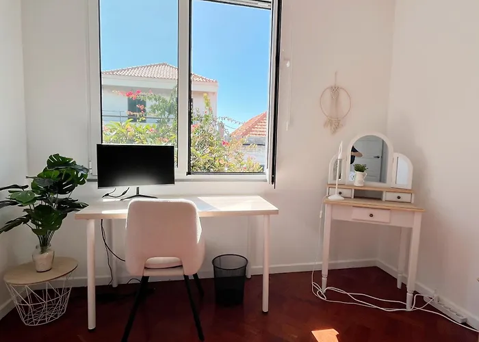 The Luzia House - Sunny 4br With Gardens, Terraces, Ac, On-site Parking * Funchal