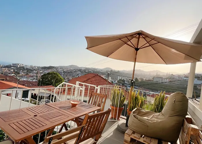 The Luzia House - Sunny 4br With Gardens, Terraces, Ac, On-site Parking