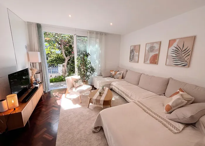 The Luzia House - Sunny 4br With Gardens, Terraces, Ac, On-site Parking