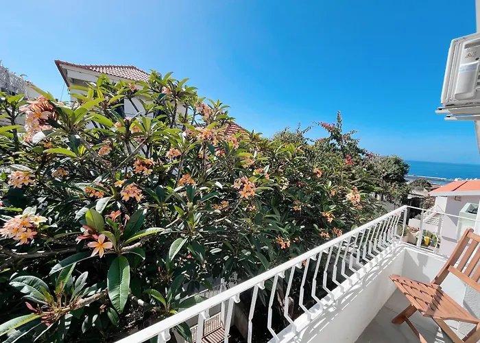 The Luzia House - Sunny 4br With Gardens, Terraces, Ac, On-site Parking Funchal
