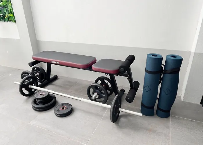 Casa de Férias The Luzia House - Sunny 4br With Gardens, Terraces, Ac, On-site Parking