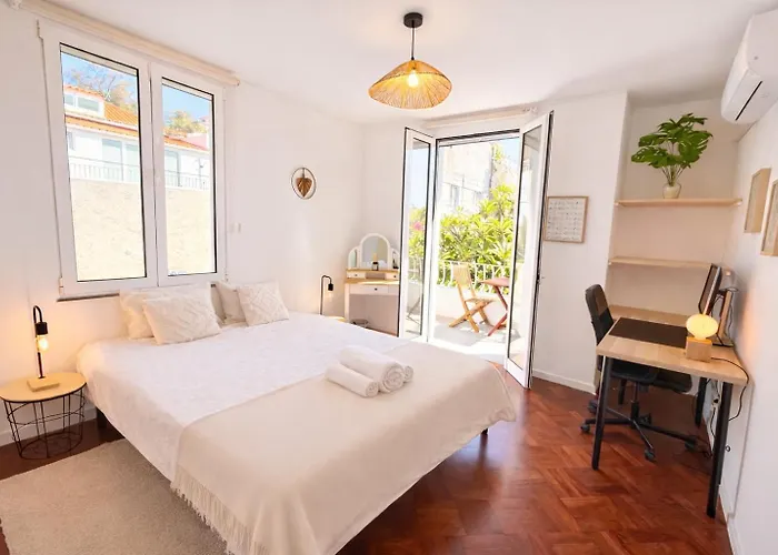 The Luzia House - Sunny 4br With Gardens, Terraces, Ac, On-site Parking Funchal (Madeira)