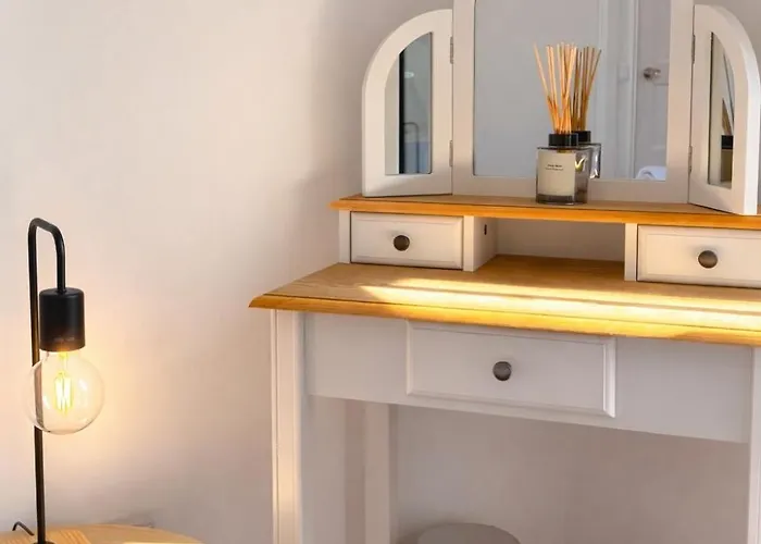 The Luzia House - Sunny 4br With Gardens, Terraces, Ac, On-site Parking Casa de Férias *