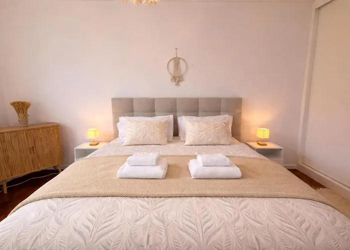 The Luzia House - Sunny 4br With Gardens, Terraces, Ac, On-site Parking