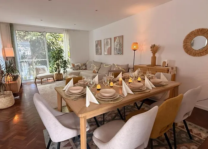 Casa de Férias The Luzia House - Sunny 4br With Gardens, Terraces, Ac, On-site Parking