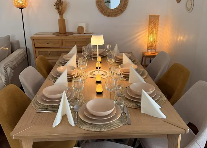 The Luzia House - Sunny 4br With Gardens, Terraces, Ac, On-site Parking Casa de Férias *