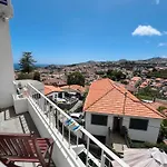 The Luzia House - Sunny 4br With Gardens, Terraces, Ac, On-site Parking * 푼샬