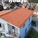 The Luzia House - Sunny 4br With Gardens, Terraces, Ac, On-site Parking 펜션 *